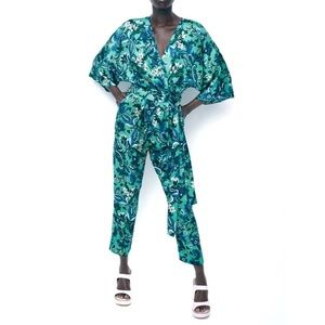 Zara Jumpsuit Satin Effect Floral Paisley V-Neck Belted Cropped Women’s Size XS